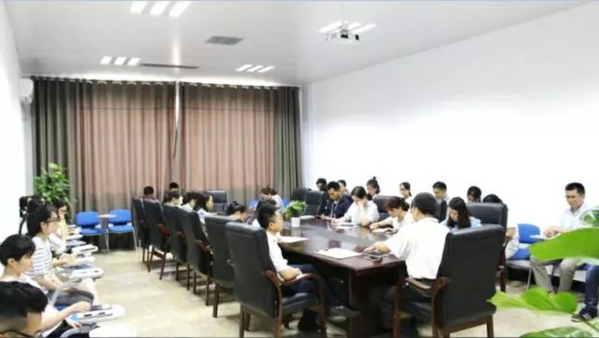 广西批饭检测技术有限公司组织召开食品农产品采抽样技能内部培训会